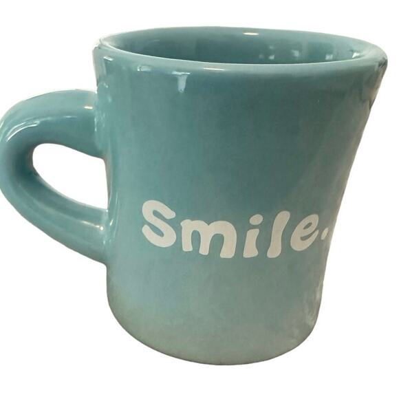 Life is Good/Smile mug light blue - Picture 3 of 4